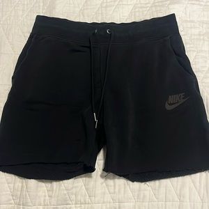 Men’s Nike lounge shorts